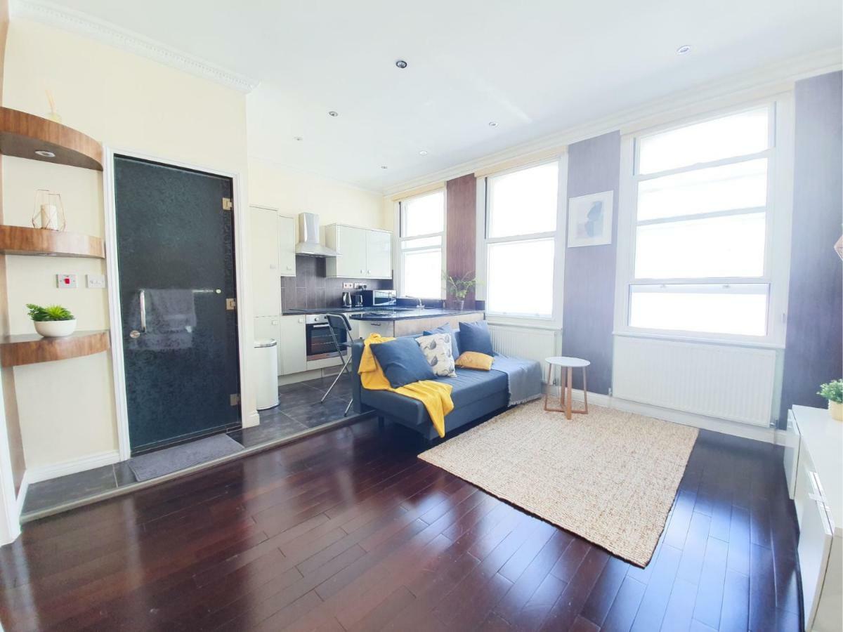 Pass The Keys West End Apartment Near Tottenham Court Road ロンドン エクステリア 写真